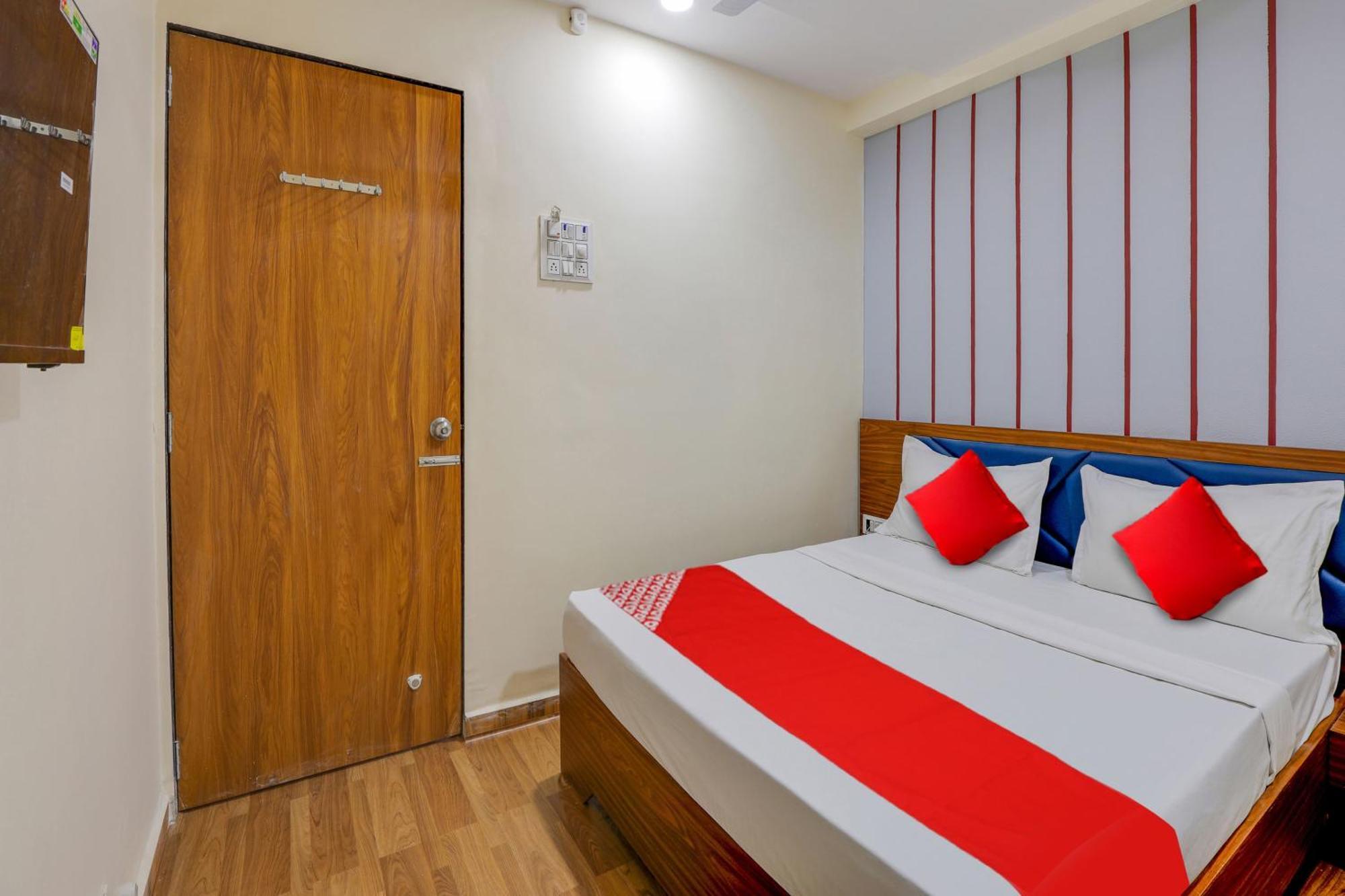 Hotel O Lotus 수라트 외부 사진